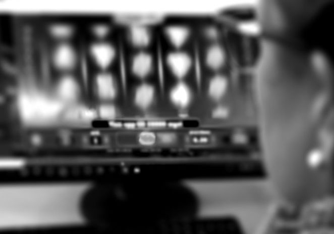 Person som spelar onlinespel